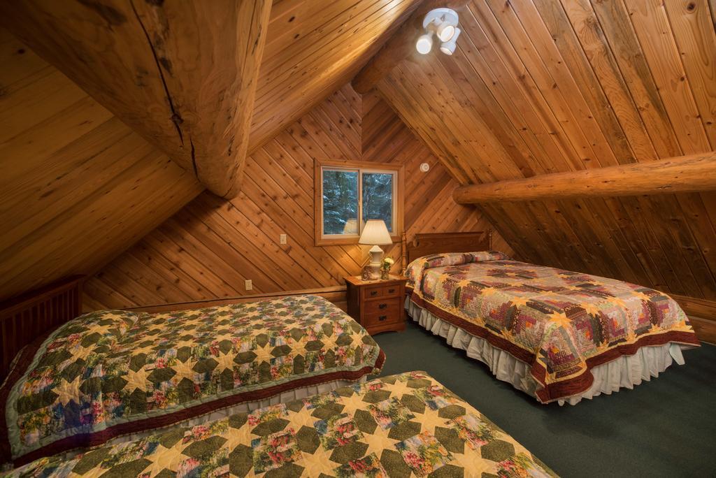 Western Pleasure Guest Ranch Sandpoint Exterior photo