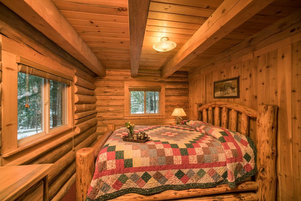 Western Pleasure Guest Ranch Sandpoint Exterior photo